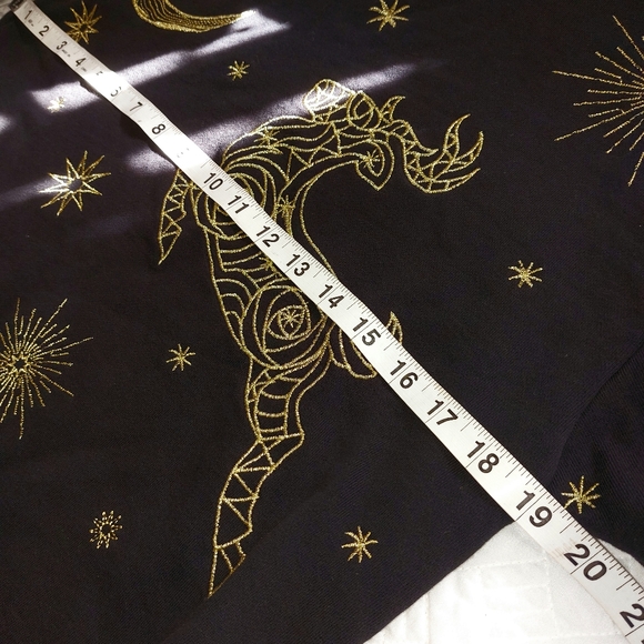 MOMA GOLD EMBROIDERED REINDEER/MOON SWEATSHIRT - Picture 8 of 11